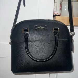Kate Spade Black Crossbody 🖤 “Mini Charli”